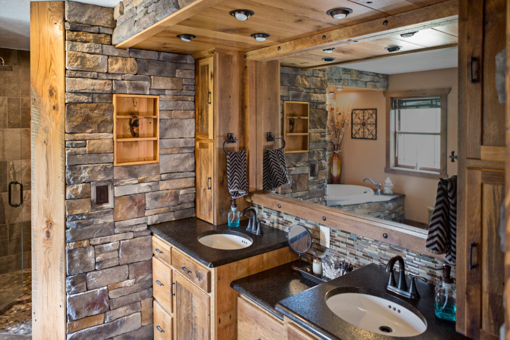 Terra cut manufactured stone veneer in the color Slate in a bathroom, example of using stone for interior walls and accents