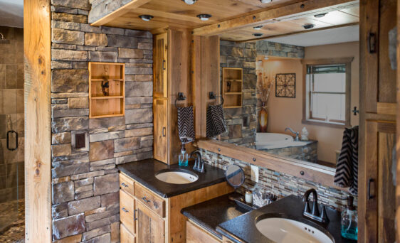 Terra cut manufactured stone veneer in the color Slate in a bathroom, example of using stone for interior walls and accents