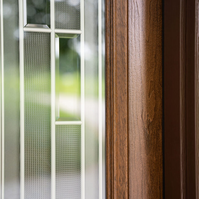 Genesis Decorative Glass with Zinc Caming on Signet® Cherry Sidelite in Natural Bark